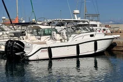 2009 Boston Whaler 285 Conquest 2