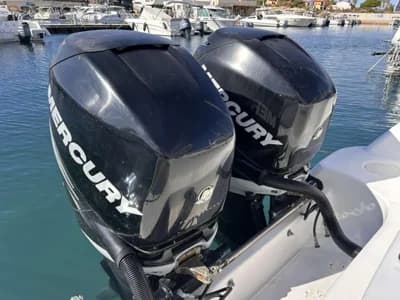 2009 Boston Whaler 285 Conquest 4