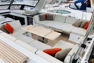 Bénéteau Oceanis Yacht 62 2