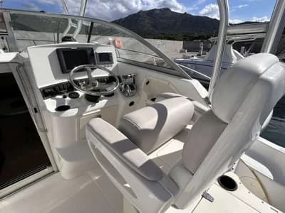 Boston Whaler Conquest 285 5