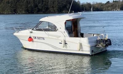 Bénéteau Antares 8 IB 3