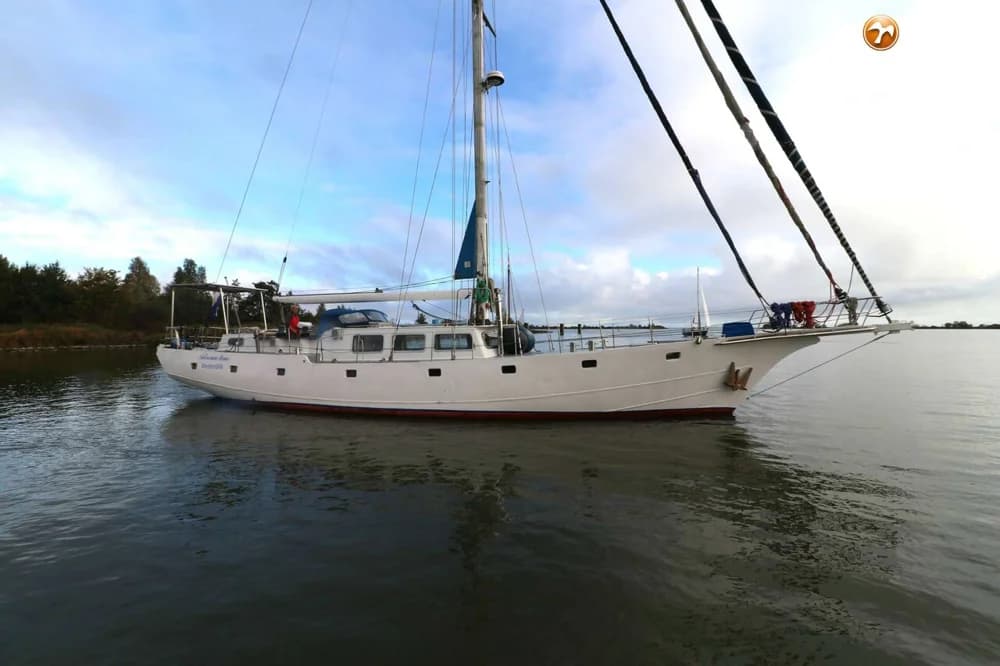 Pacific Clipper 65
