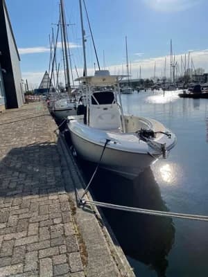 Boston Whaler 270 Outrage 2