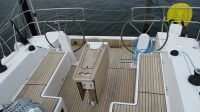 Bavaria C42 4