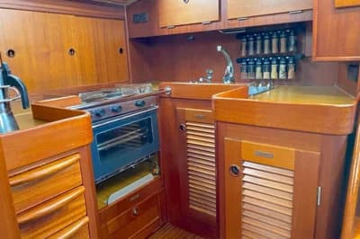 1992 Hallberg-Rassy 45 5