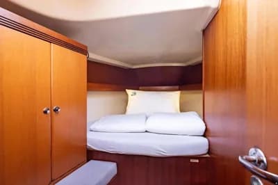 2004 Dufour Dufour 44 5