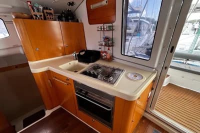 2007 Fountaine Pajot Mahe 36 4