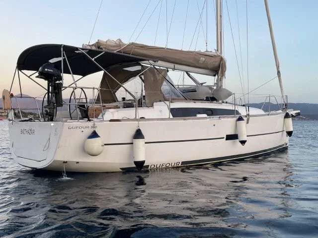 Dufour 360