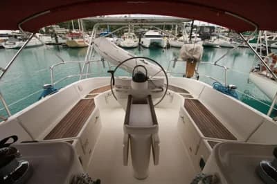 1998 Beneteau Oceanis Clipper 411 3