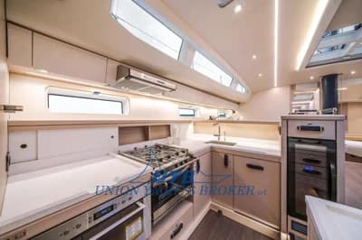 2022 Jeanneau 65 3