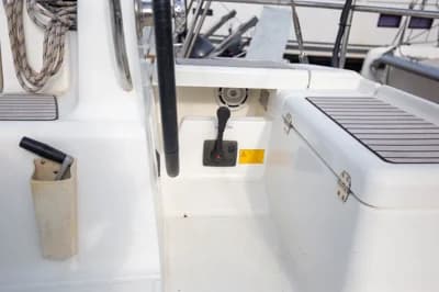 2013 Jeanneau Sun Odyssey 439 4