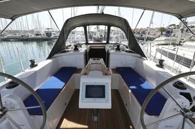 Bavaria C38 3