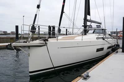 2023 Amel 60 2