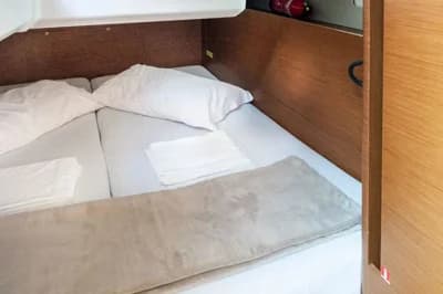 2020 Jeanneau Sun Odyssey 440 3