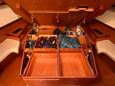 2010 Beneteau Oceanis 58 5