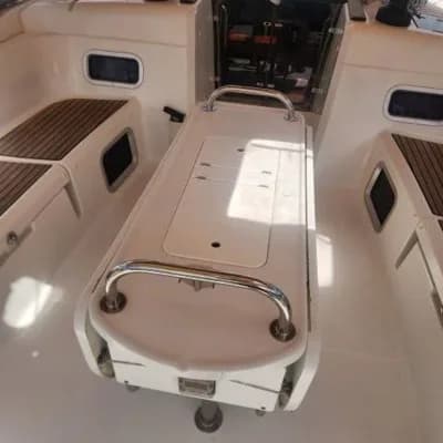 2017 Jeanneau Sun Odyssey 519 3