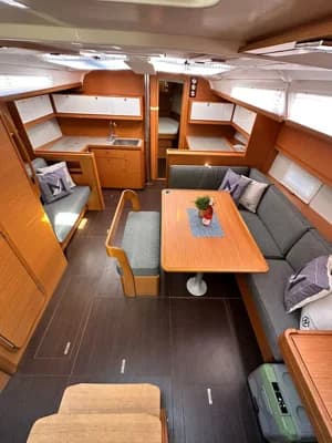 Dufour 430 Grand Large 5