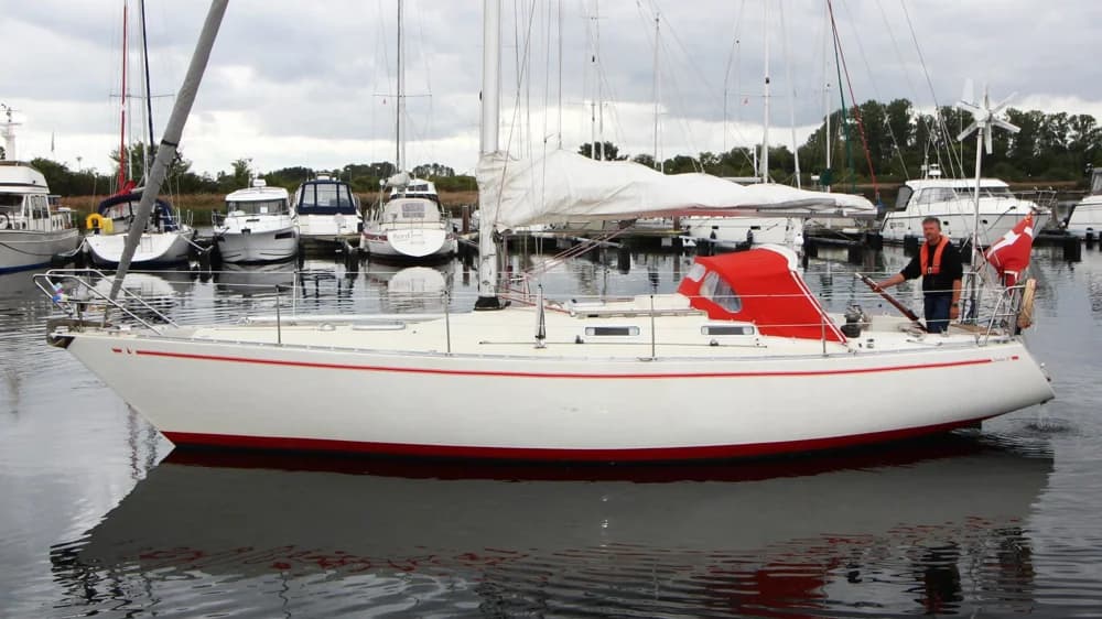 1980 Albin Stratus 35