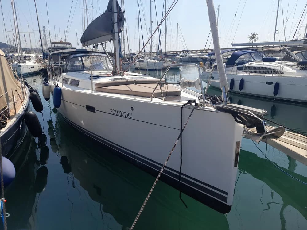2010 Hanse 445