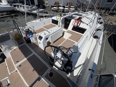 2022 Jeanneau Sun Odyssey 490 2
