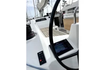 2022 Beneteau Oceanis 40.1 3