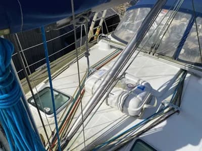 2004 Beneteau Oceanis 411 Celebration 3