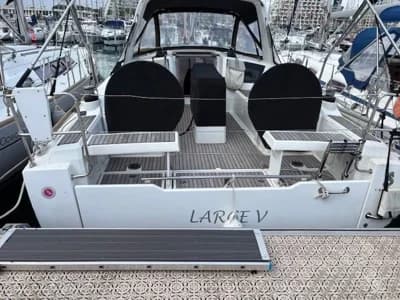 2019 Beneteau Oceanis 35.1 2