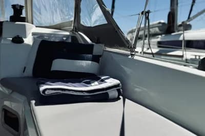 2022 Beneteau Oceanis 34.1 3