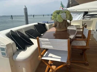 Azimut 68 Fly 4