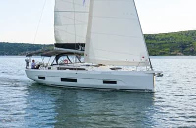 Dufour 470 2