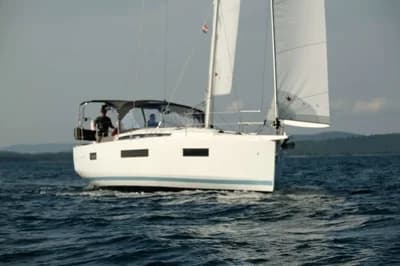 Jeanneau Sun Odyssey 440 2