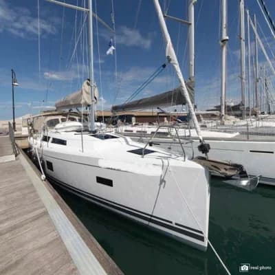 Hanse 388 3