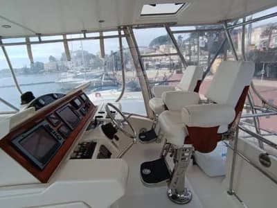 Riviera Marine 58 Open Flybridge 5