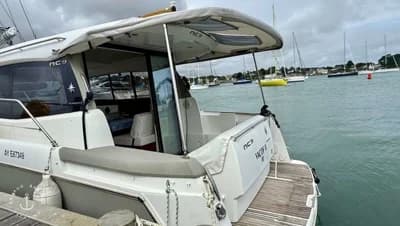 Jeanneau NC 9 5