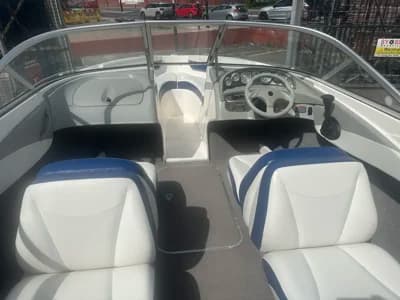 2005 Bayliner 185 Bowrider Boat for Sale in Sheffield 3