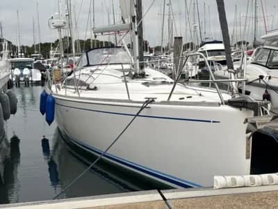 2007 Maxi 1300 Boat for Sale in Lymington 2