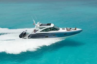 2026 Formula 430 SuperSport Crossover Boat for Sale 3