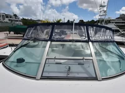 1994 Sea Ray 440 Sundancer Boat for Sale in Willemstad 3