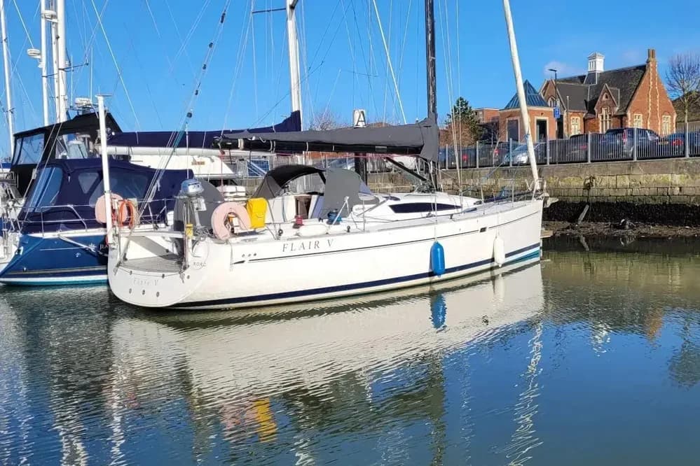 2007 Elan 410 Boat for Sale in Portland Marina