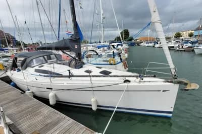 2007 Elan 410 Boat for Sale in Portland Marina 2