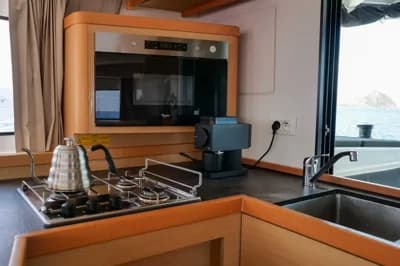 2018 Lagoon 42 Boat for Sale in Kuah 3