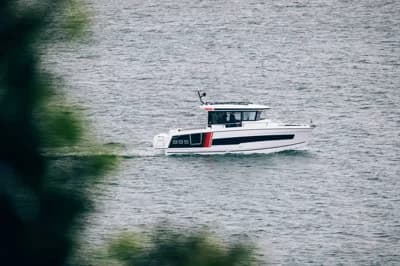 2024 Jeanneau Merry Fisher 895 Sport Boat for Sale in Swansea 4