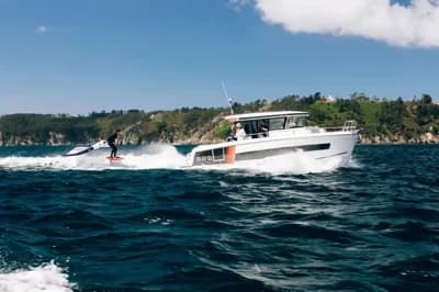 2024 Jeanneau Merry Fisher 895 Sport Boat for Sale in Swansea 5