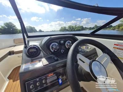 Bayliner VR6 Bowrider 3