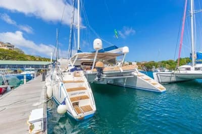 Catana 582 2