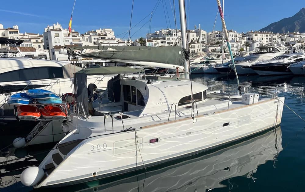 Lagoon 380