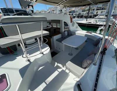 Lagoon 380 4