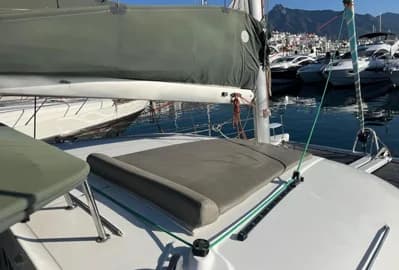 Lagoon 380 5
