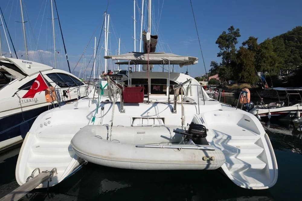 Lagoon 380