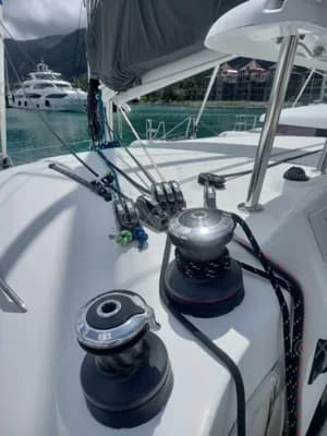 Lagoon 380 S2 5